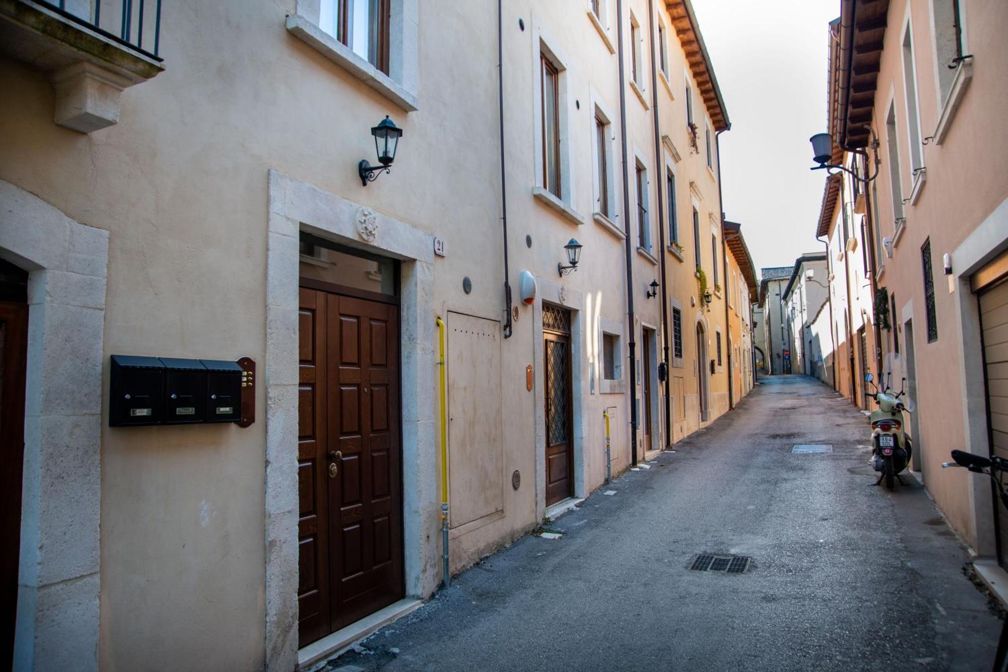 Apartamento Casa Fedele LʼAquila Exterior foto